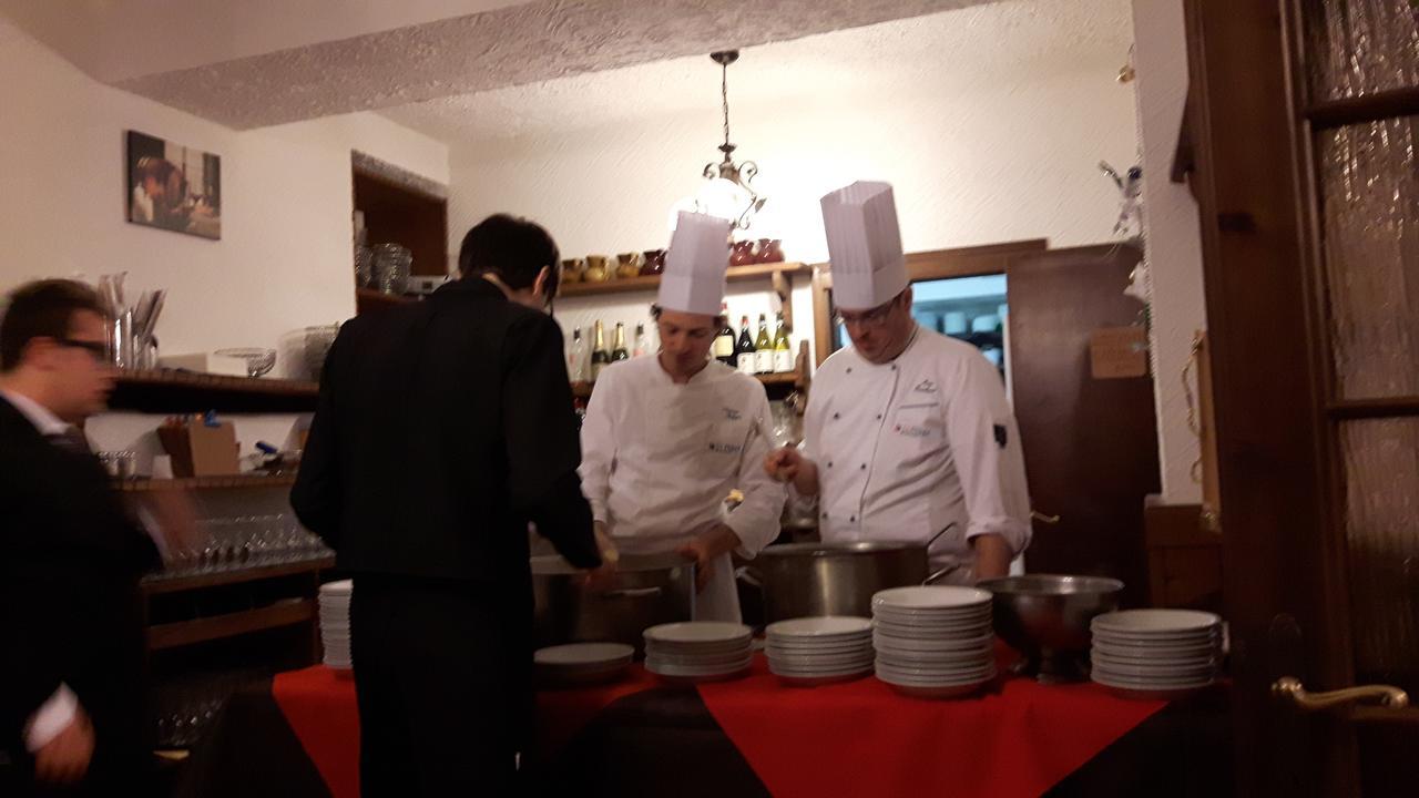 Hotel Casa Alpina De Filippi Macugnaga Zewnętrze zdjęcie
