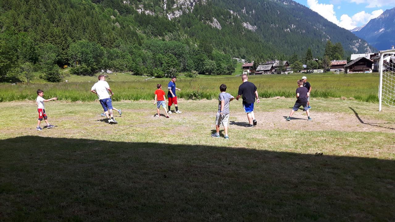 Hotel Casa Alpina De Filippi Macugnaga Zewnętrze zdjęcie