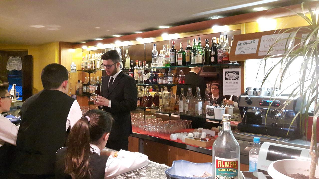 Hotel Casa Alpina De Filippi Macugnaga Zewnętrze zdjęcie