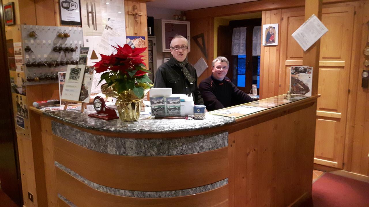 Hotel Casa Alpina De Filippi Macugnaga Zewnętrze zdjęcie