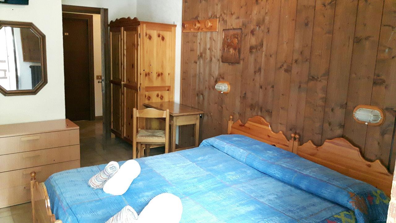 Hotel Casa Alpina De Filippi Macugnaga Zewnętrze zdjęcie