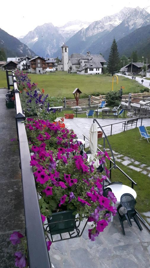 Hotel Casa Alpina De Filippi Macugnaga Zewnętrze zdjęcie